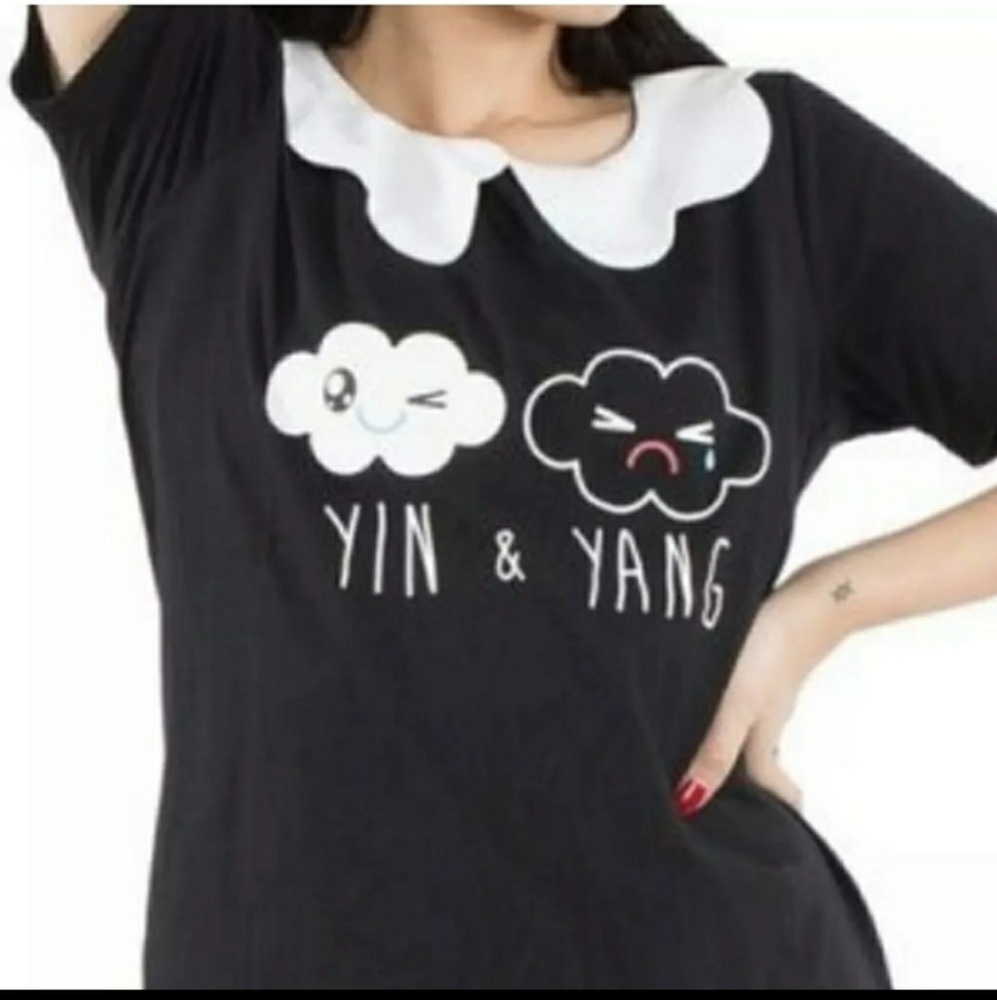 SO SO Happy, Yin Yang Black Tee